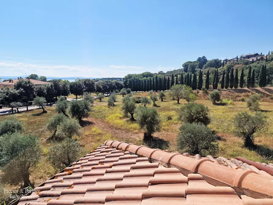 Immagine 39 di Pentalocale in vendita  in Via della Martinella 9A a Passignano Sul Trasimeno