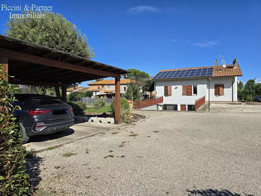 Immagine 8 di Villa in vendita  in Località Bertoni a Castiglione Del Lago