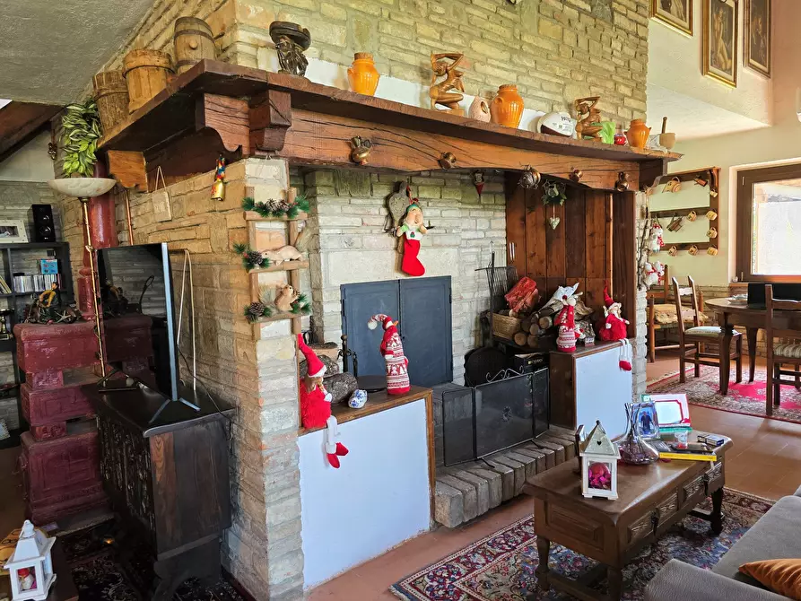 Immagine 10 di Villa in vendita  in Via IV Novembre 15 a Passignano Sul Trasimeno