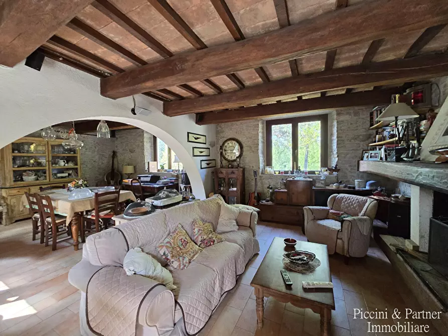 Immagine 36 di Rustico / casale in vendita  in Strada Ponte Resina - Monte Acutello 1 a Perugia