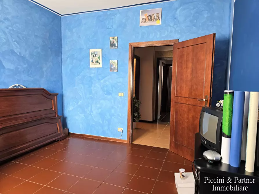 Immagine 40 di Pentalocale in vendita  in Via Italia a Torrita Di Siena