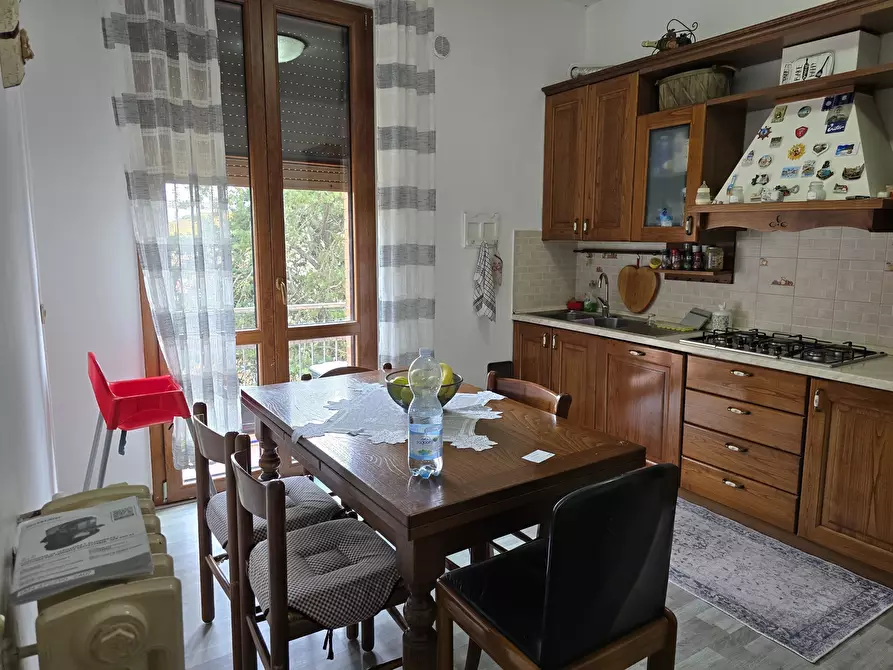 Immagine 23 di Quadrilocale in vendita  in Via Trento a Castiglione Del Lago