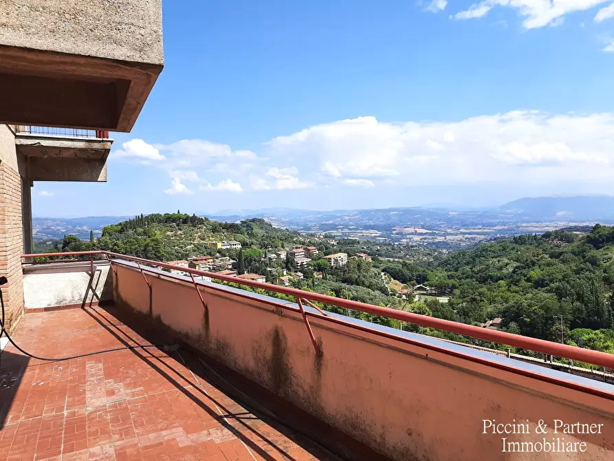 Immagine 14 di Pentalocale in vendita  in Via Frà Bevignate 14 a Perugia