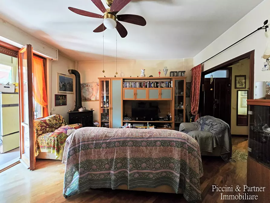 Immagine 9 di Pentalocale in vendita  in Via Giacomo Puccini 84 a Perugia