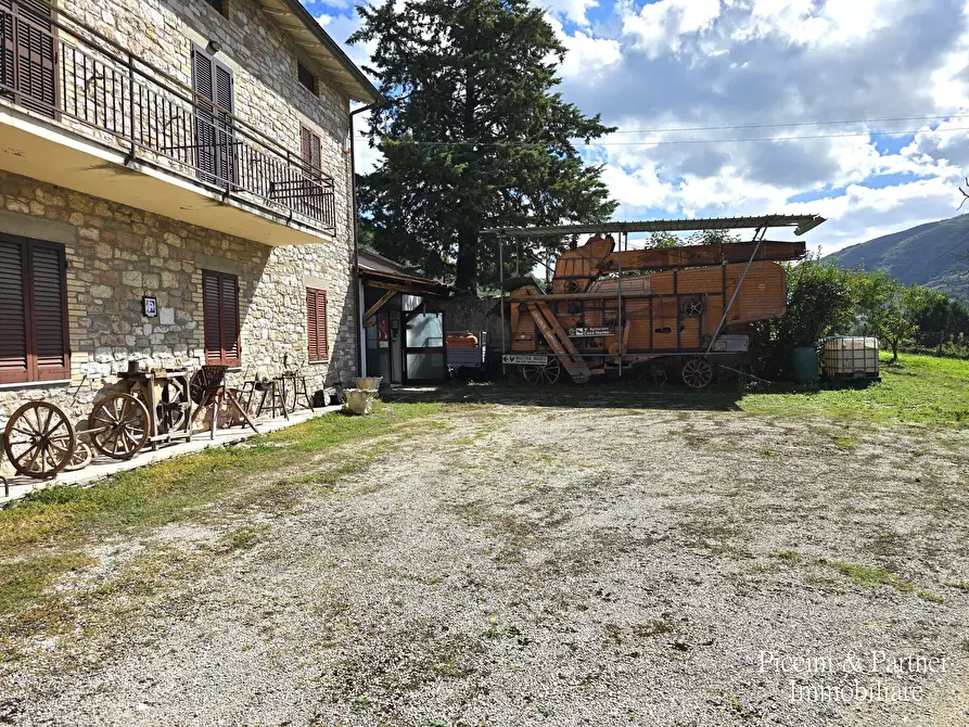 Immagine 5 di Rustico / casale in vendita  in SR 444 Pian della Pieve a Assisi