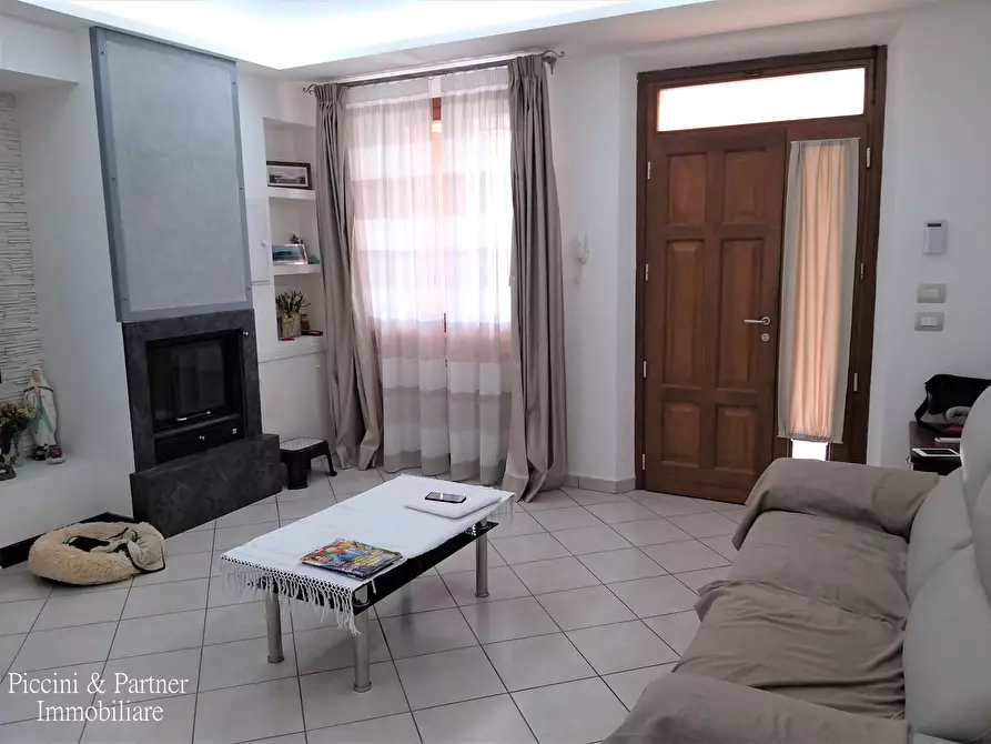 Immagine 4 di Villetta a schiera in vendita  in Via degli Artigiani a Castiglione Del Lago