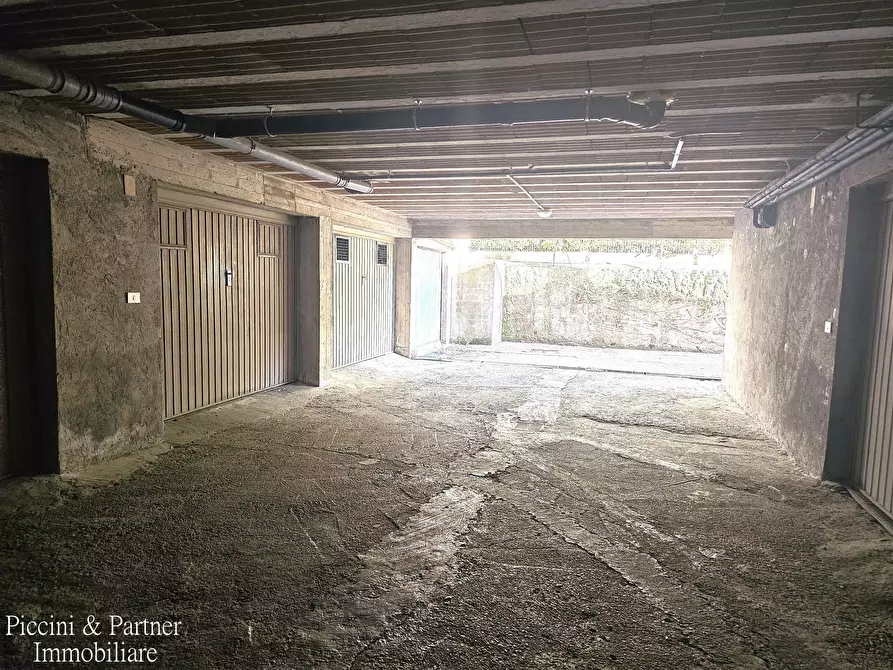 Immagine 40 di Pentalocale in vendita  in Via Ardigò a Perugia