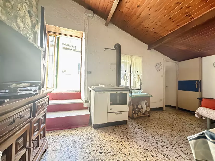 Immagine 12 di Porzione di casa in vendita  in Via Partigiani a Diano San Pietro