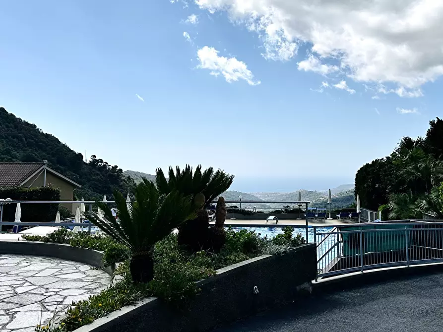 Immagine 35 di Villetta a schiera in vendita  in Via San Benedetto 4 a Diano Arentino