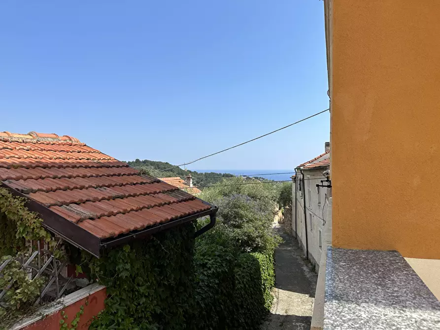 Immagine 2 di Quadrilocale in vendita  in Via Giuseppe Garibaldi 8 a Diano San Pietro