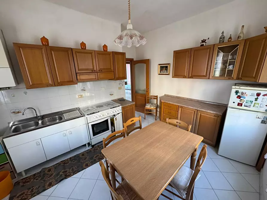 Immagine 4 di Trilocale in vendita  in Corso degli Inglesi 590 a San Remo