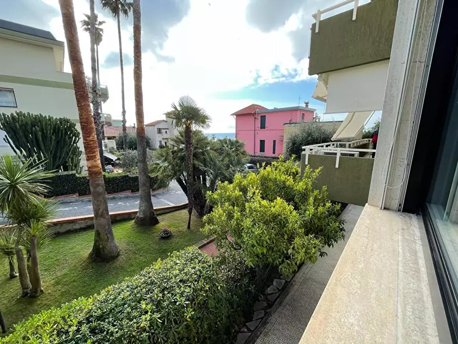 Immagine 27 di Trilocale in vendita  in Corso Giuseppe Mazzini 181 a San Remo