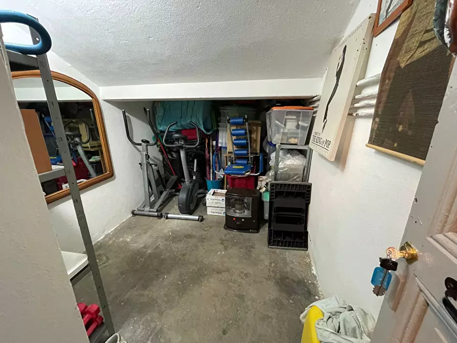 Immagine 28 di Quadrilocale in vendita  in Via Generale A. Lamarmora 221 a San Remo