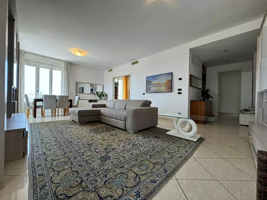 Immagine 10 di Pentalocale in vendita  in Strada San Martino a San Remo