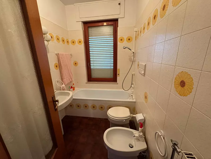 Immagine 21 di Bilocale in vendita  in Via Val D'Olivi 277 a San Remo