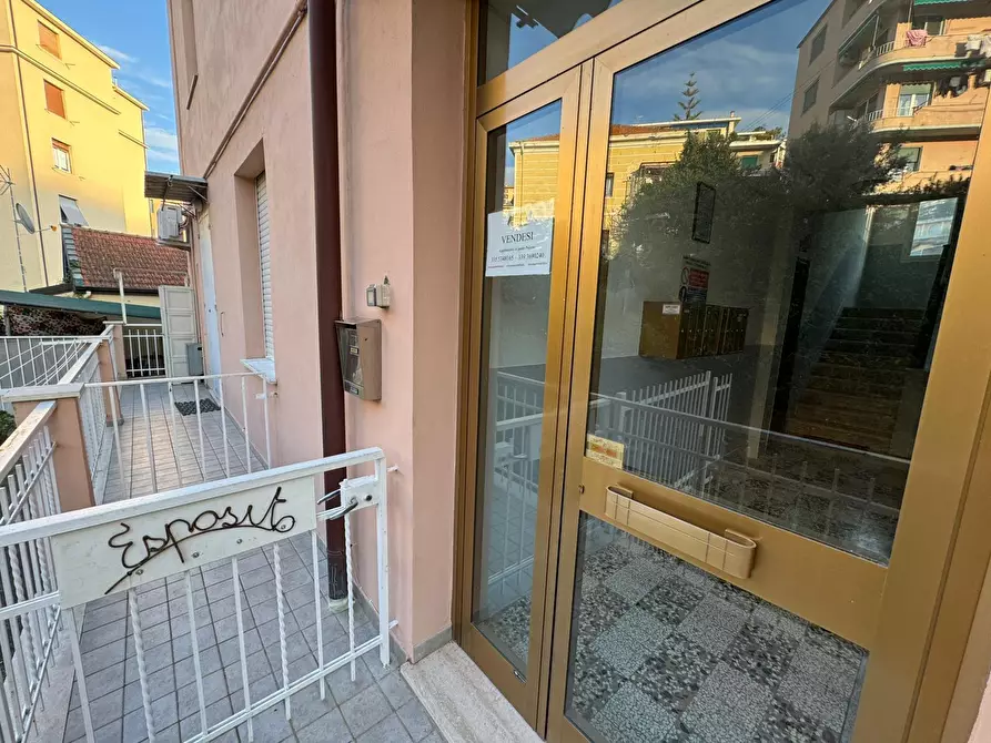 Immagine 22 di Trilocale in vendita  in Corso degli Inglesi 590 a San Remo