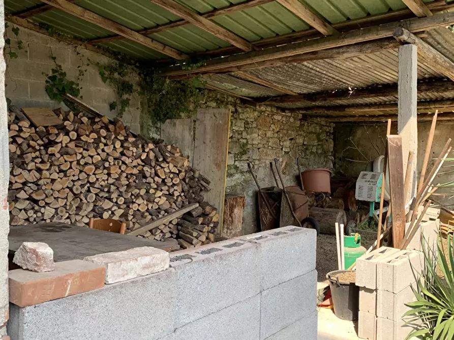 Immagine 34 di Rustico / casale in vendita  a Camaiore