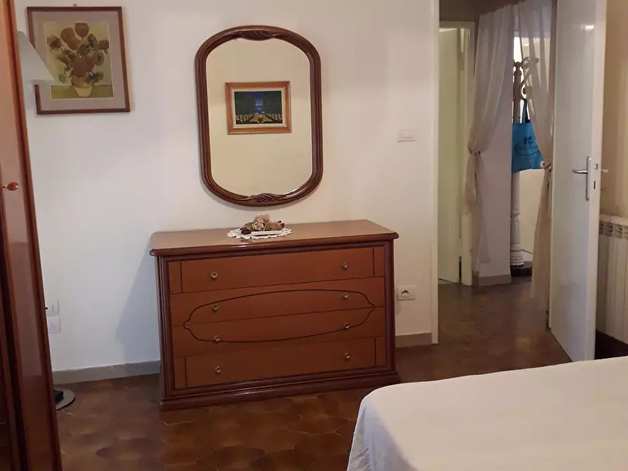 Immagine 24 di Quadrilocale in affitto  a Pietrasanta