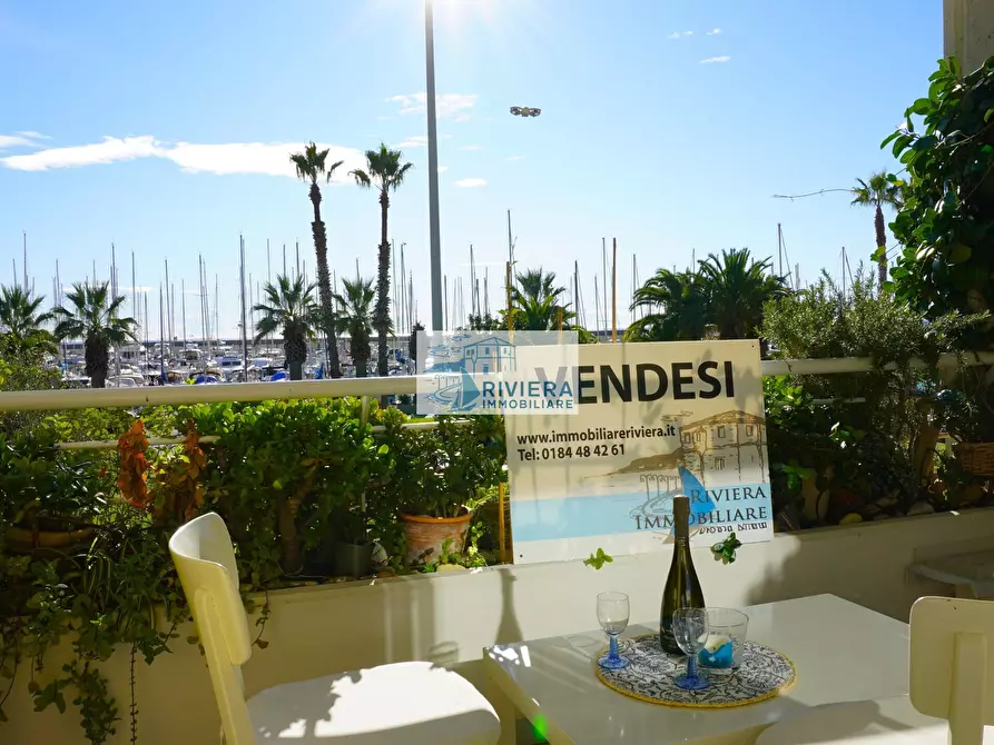 Immagine 31 di Bilocale in vendita  in Via Gianni Cozzi 1 a Santo Stefano Al Mare