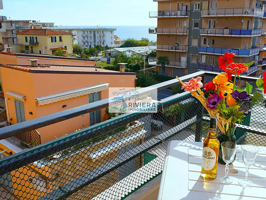 Immagine 41 di Quadrilocale in vendita  in via doneghi a Santo Stefano Al Mare