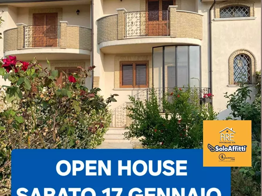 Immagine 1 di Villetta a schiera in vendita  in Via Provinciale della Rocca 44 a Santa Maria Imbaro