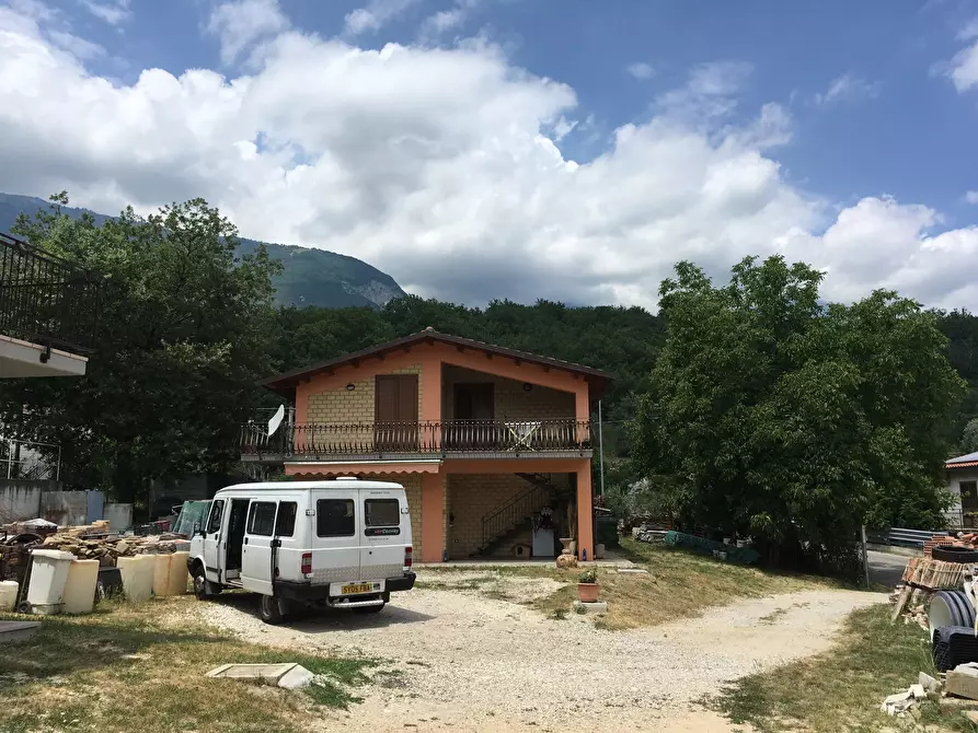 Immagine 18 di Villa in vendita  a Civitella Messer Raimondo