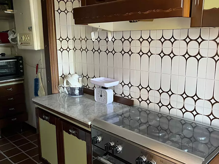 Immagine 16 di Trilocale in vendita  in Via Giangiulio Adamo 46 a Lanciano