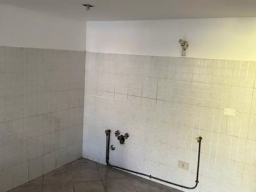 Immagine 14 di Bilocale in vendita  in Largo Malvò 5 a Lanciano