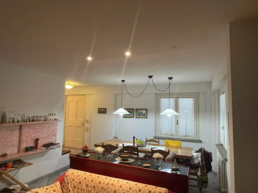 Immagine 2 di Villa in vendita  in Viale della Repubblica a Cecina