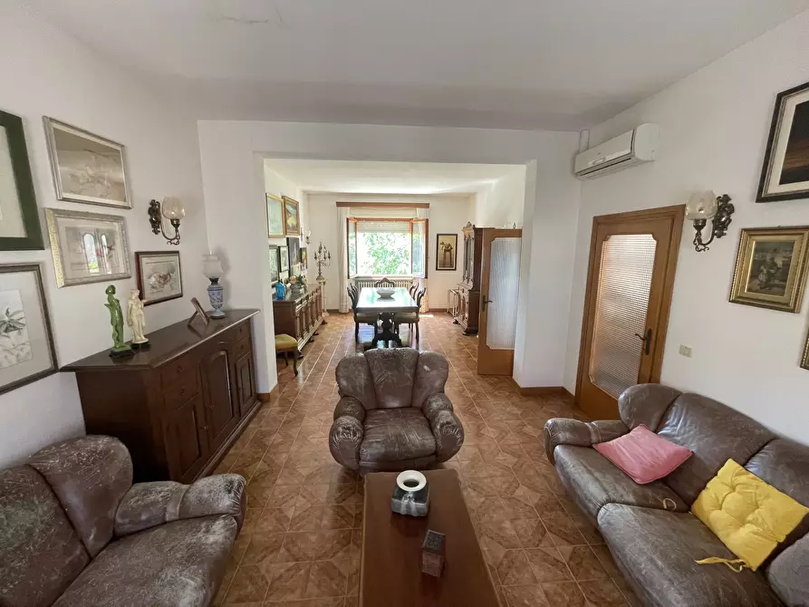 Immagine 4 di Casa indipendente in vendita  in Via Monte Grappa a Cecina