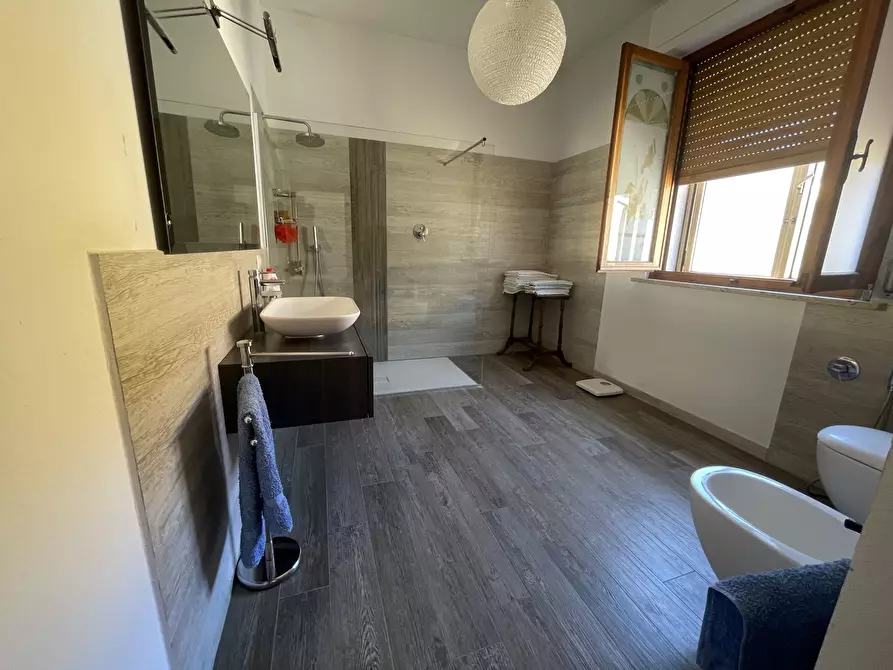 Immagine 12 di Casa indipendente in vendita  in Via Monte Grappa a Cecina