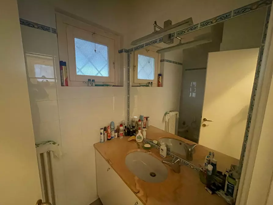 Immagine 6 di Villa in vendita  in Viale della Repubblica a Cecina