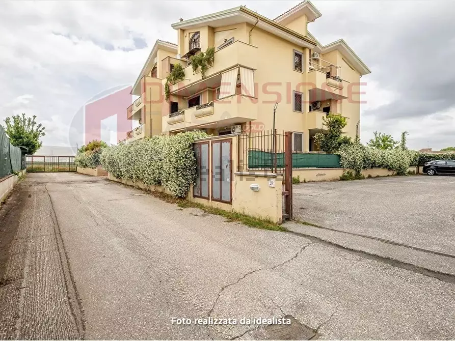 Immagine 20 di Bilocale in vendita  in Via Roccaspinalveti a Roma