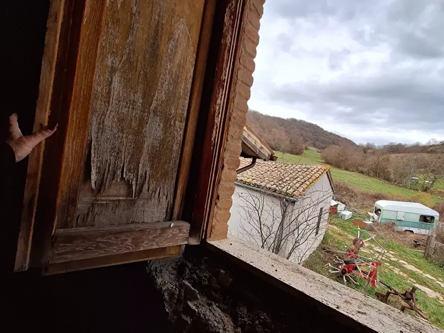 Immagine 13 di Quadrilocale in vendita  in Via Folignate 1 a Visso