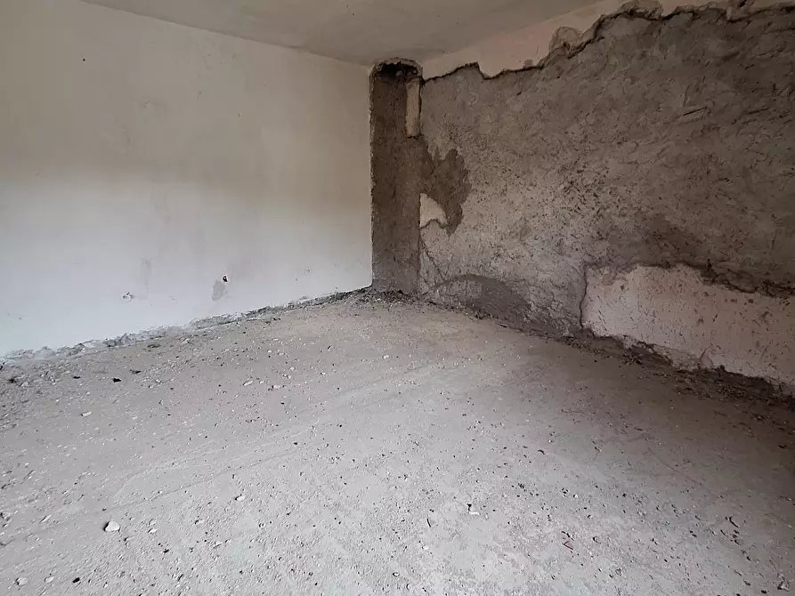 Immagine 11 di Quadrilocale in vendita  in Via Folignate 1 a Visso