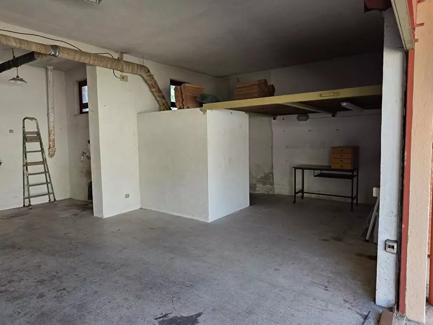 Immagine 46 di Villa in vendita  in Via Aldo Moro 11 a Castelnuovo Di Porto