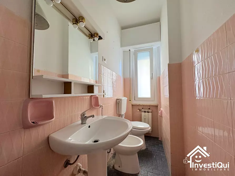 Immagine 26 di Bilocale in vendita  in Via Goffredo Mameli 63 a Pietra Ligure