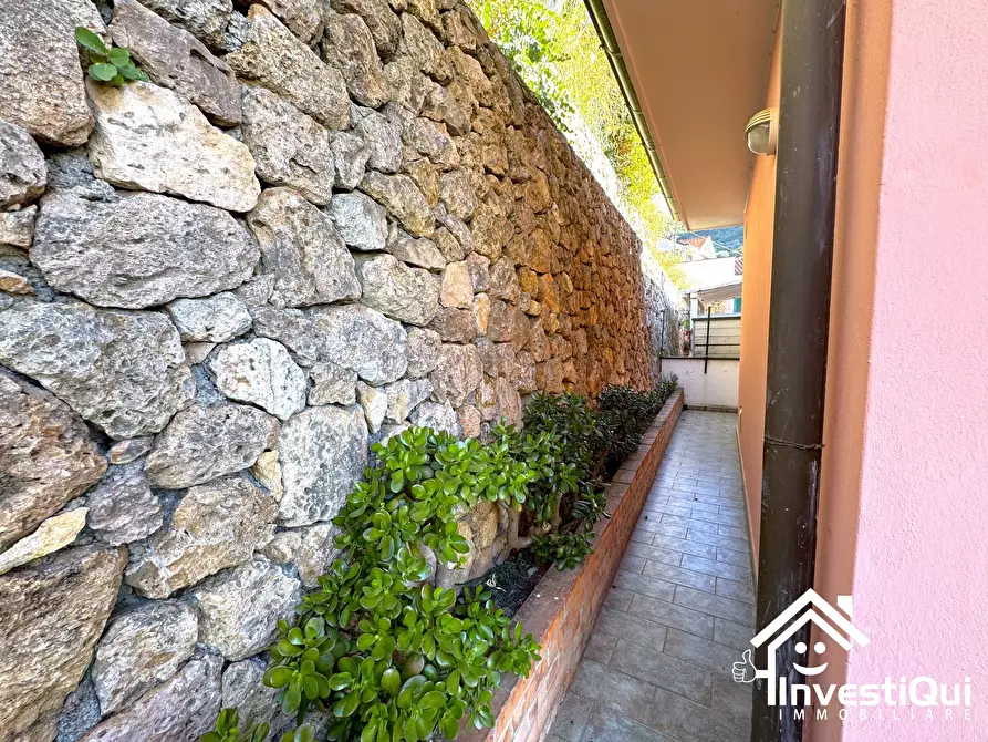 Immagine 23 di Bilocale in vendita  in Via Giorni-Santarò 117 a Tovo San Giacomo