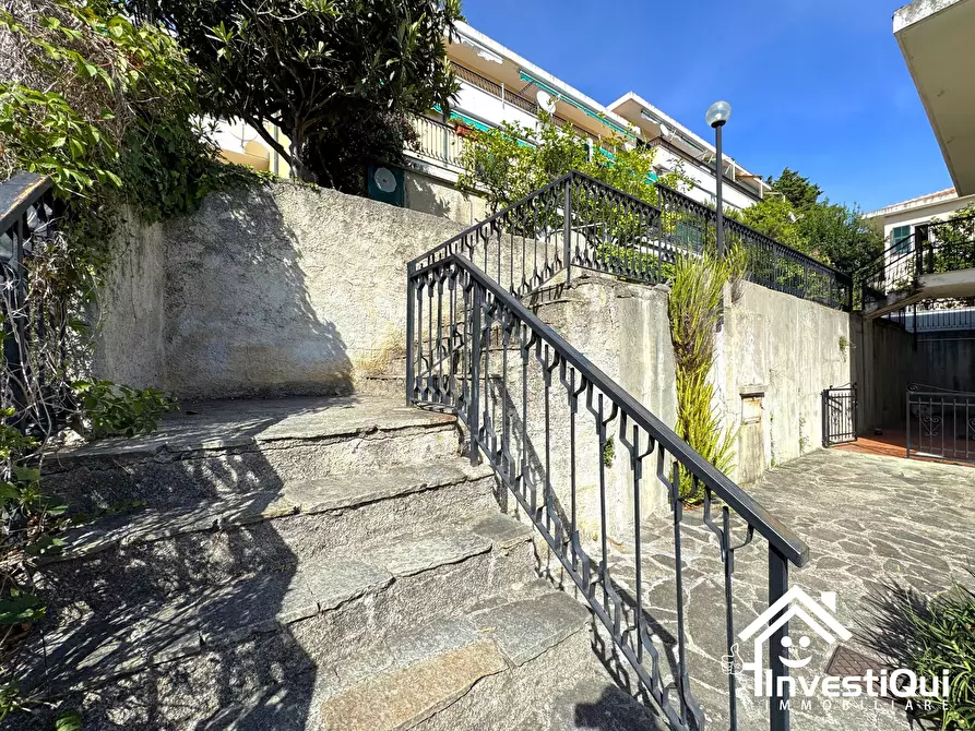 Immagine 41 di Bilocale in vendita  in Via Degli Orsolani 84 a Loano