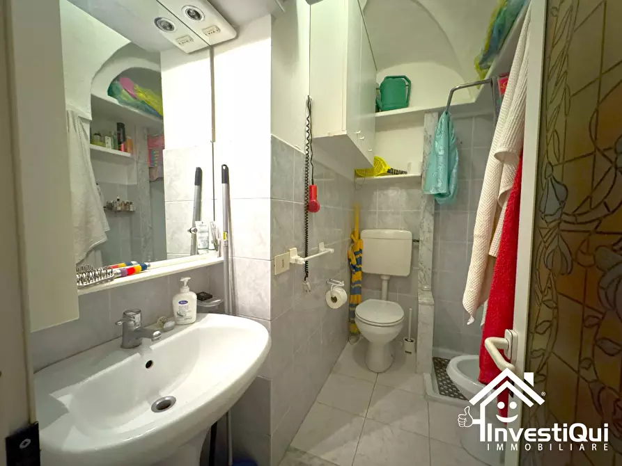 Immagine 21 di Bilocale in vendita  in Via Giobatta Chiappe 34 a Pietra Ligure