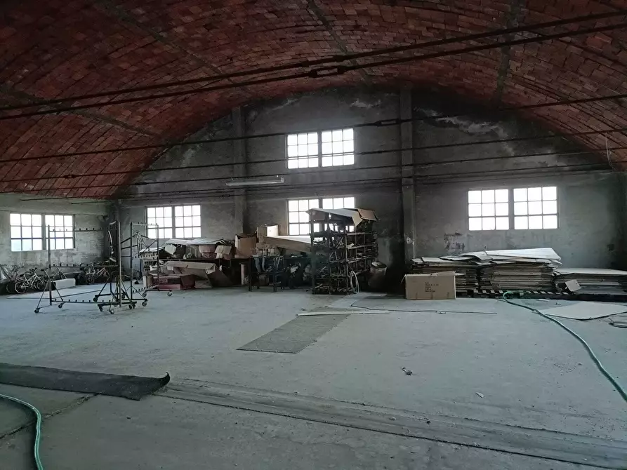 Immagine 28 di Quadrilocale in vendita  in Via Madonna della Neve 14 a Nole