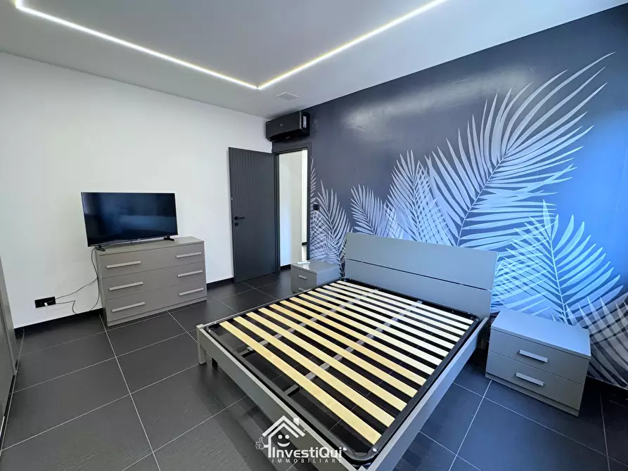 Immagine 27 di Trilocale in vendita  in Piazza della Vittoria 36 a Pietra Ligure