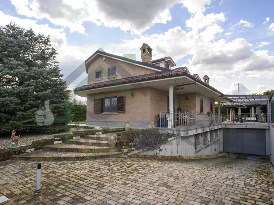 Immagine 2 di Villa in vendita  in Viale Paradiso a Rivarossa