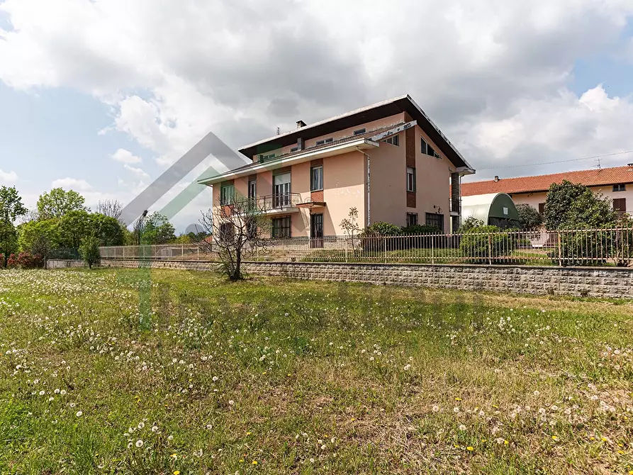 Immagine 1 di Villa in vendita  in VIA CHIARA 9 a Vauda Canavese