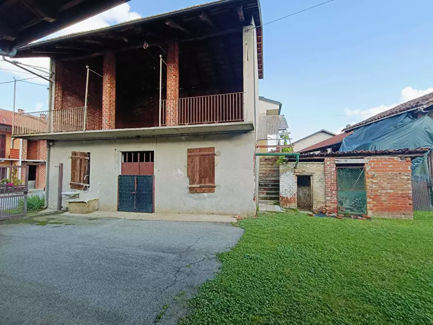 Immagine 9 di Magazzino in vendita  in Via Chiesa S.Domenico 1 a Front