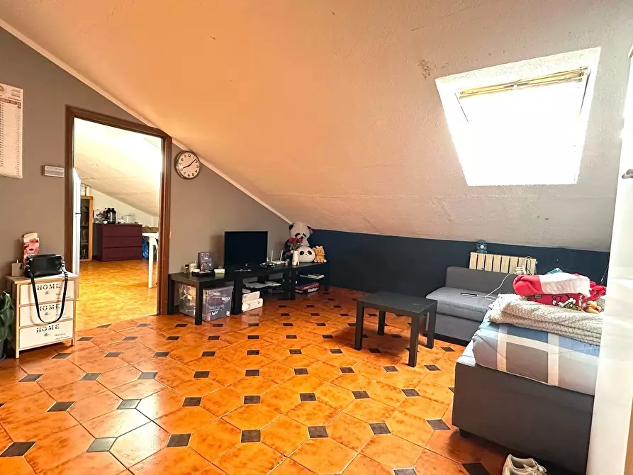 Immagine 13 di Mansarda in vendita  in Via Della Repubblica 15 a Ciriè