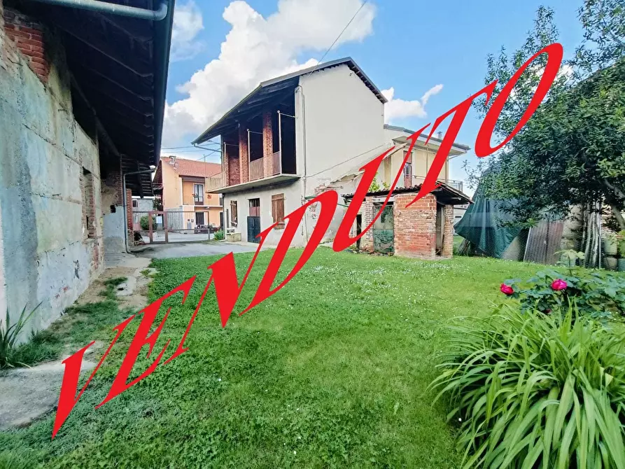 Immagine 1 di Magazzino in vendita  in Via Chiesa S.Domenico 1 a Front