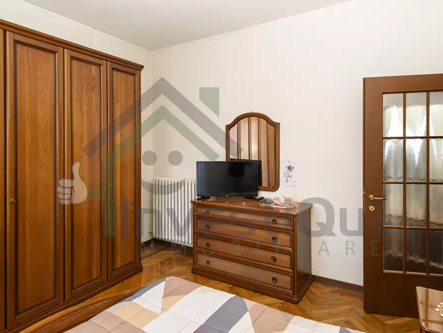 Immagine 12 di Trilocale in vendita  a Ciriè