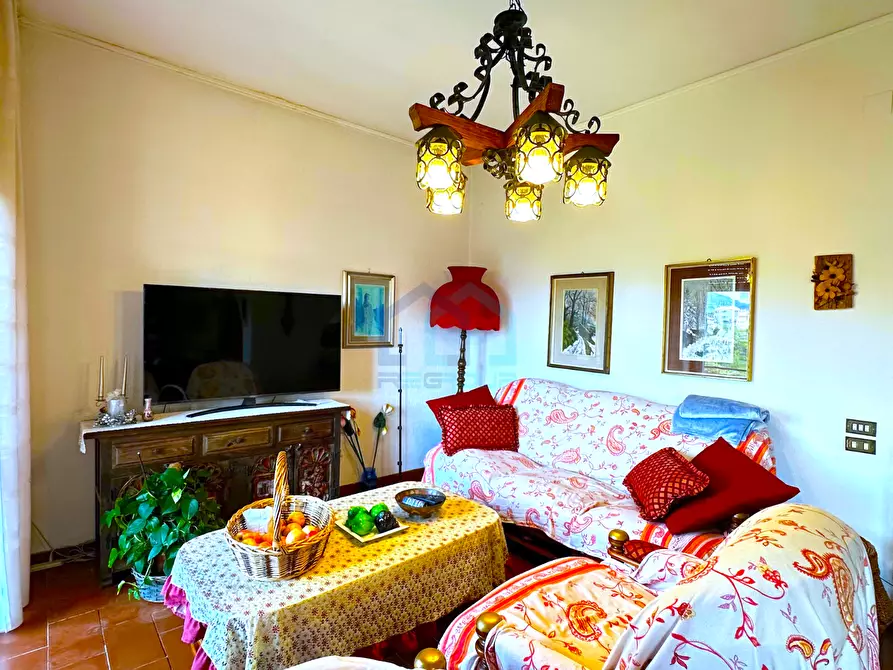 Immagine 4 di Appartamento in vendita  in Via Fratelli Grondona 18 a Savona