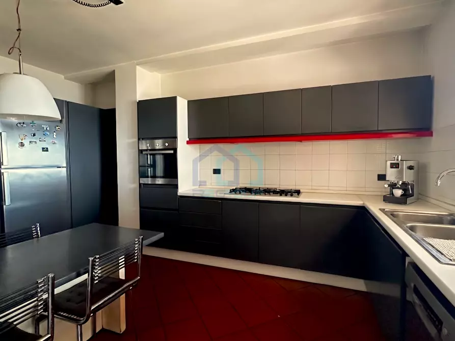 Immagine 11 di Villa in vendita  in Viale Vittorio Veneto 31 a Imperia